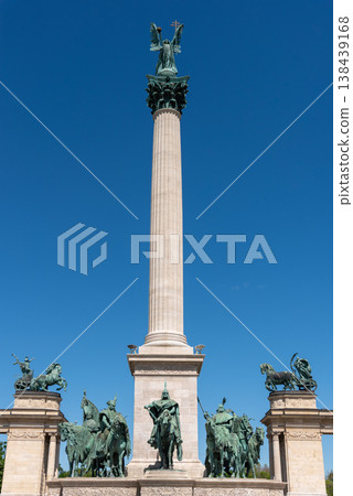 Millennium Monument with statues featuring Hungarian national leaders on the Heroes Square in Budapest, Hungary Millennium Monument with statues featuring Hungarian national leaders on the Heroes Square in Budapest, Hungary 138439168