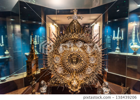 St. Stephen Basilica (Szent Istvan Bazilika), Roman Catholic church and UNESCO World Heritage Site in Budapest, Hungary 138439206