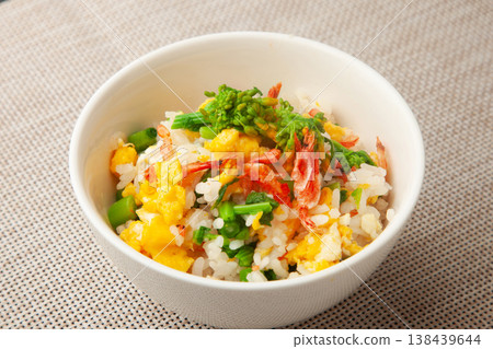 Mixed rice of rape blossoms and sakura shrimp Mixed rice of rape blossoms and sakura shrimp 138439644