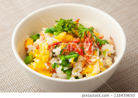 油菜花和櫻花蝦的混合米飯 油菜花和櫻花蝦的混合米飯 138439650