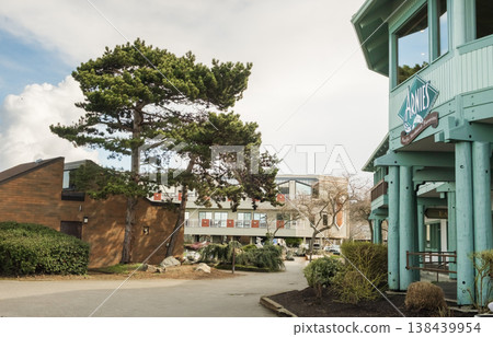 Edmonds, Marina Beach Park, WA, 03.13.2025 - restaurants on the territory of the marine park Edmonds, Marina Beach Park, WA, 03.13.2025 - restaurants on the territory of the marine park 138439954