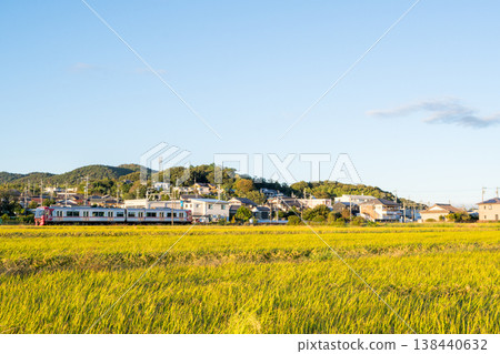 【廣見線】途經鄉村地區的當地列車 【廣見線】途經鄉村地區的當地列車 138440632