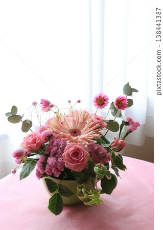 Pink flower arrangement Pink flower arrangement 138441387