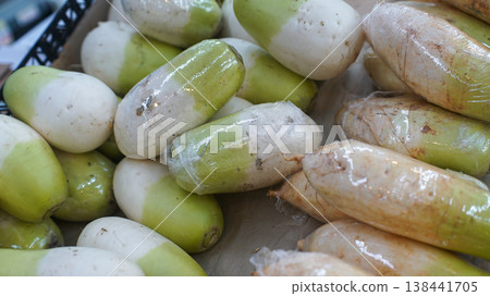 Radish at the vegetable store Radish at the vegetable store 138441705