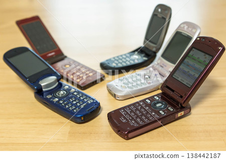 Lots of cell phones Lots of cell phones 138442187