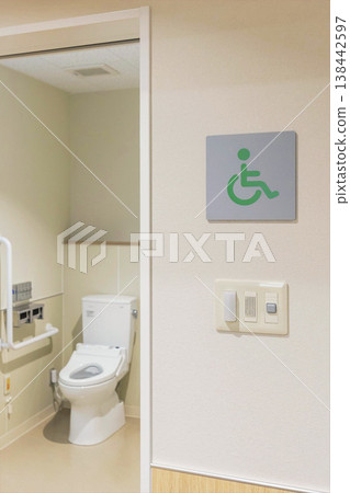 多功能廁所 多功能廁所 138442597