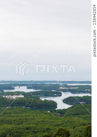Yokoyama Observatory and the coastline of Ago Bay in late May (Shima, Mie Prefecture) Yokoyama Observatory and the coastline of Ago Bay in late May (Shima, Mie Prefecture) 138442854