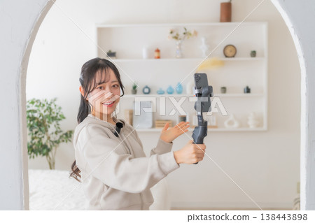 Video production, filming methods, property tours, wireless microphones, recording, video streaming, female influencers, influencers Video production, filming methods, property tours, wireless microphones, recording, video streaming, female influencers, influencers 138443898