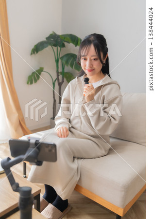 直播、直播主播、視訊串流、無線麥克風、拍攝設備、雲台、麥克風 直播、直播主播、視訊串流、無線麥克風、拍攝設備、雲台、麥克風 138444024