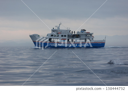 橫渡輪奧灣（青森縣）的陸奧灣渡輪 138444732