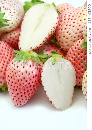 Strawberry (Pearl White) 138445200
