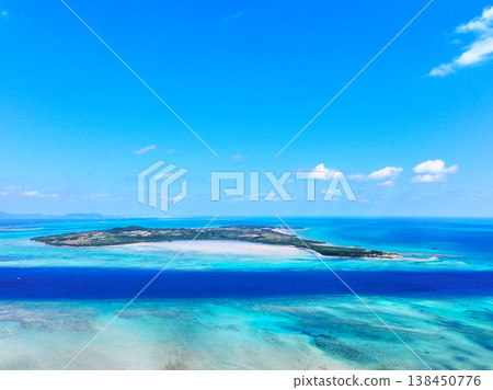 小濱島和與那良海峽(沖繩縣竹富町) 小濱島和與那良海峽(沖繩縣竹富町) 138450776
