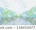 這是一幅水彩風景畫，以柔和的色彩描繪了山巒和湖泊，營造出寧靜祥和的氛圍。 138450977