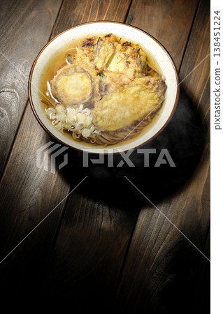 Piping hot tempura soba Piping hot tempura soba 138451224