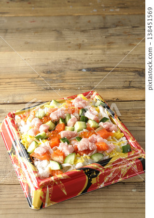 配料豐富的散壽司 138451569