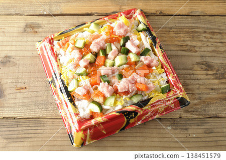 配料豐富的散壽司 138451579