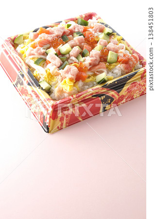 配料豐富的散壽司 138451803