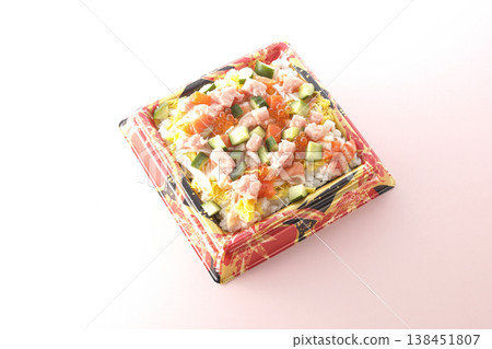 配料豐富的散壽司 138451807