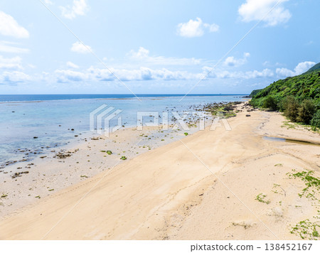 Minamikazumida Beach (Iriomote Island, Okinawa Prefecture) 138452167