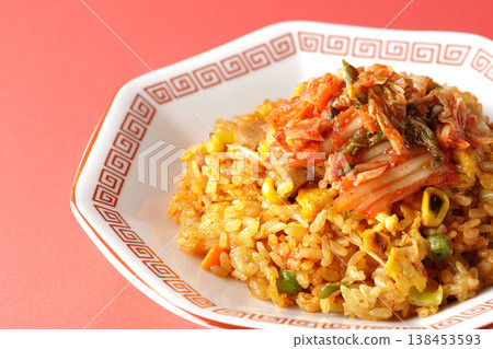 一份辣味泡菜炒飯。 一份辣味泡菜炒飯。 138453593