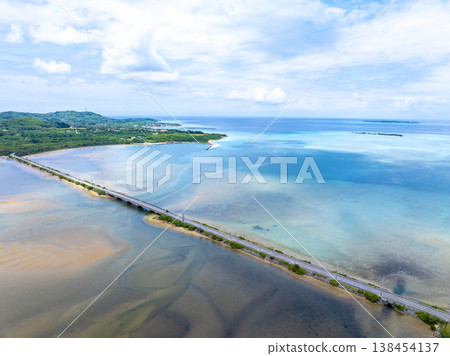 Kaichu Road (Iriomote Island, Okinawa Prefecture) 138454137