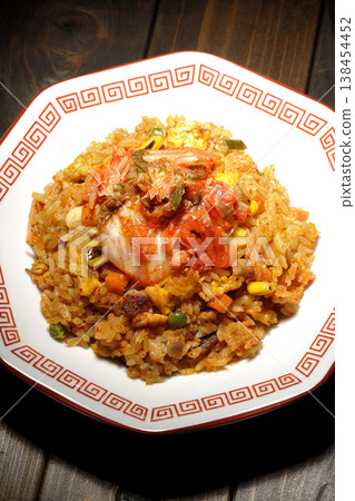 一份辣味泡菜炒飯。 一份辣味泡菜炒飯。 138454452