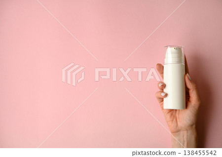 A white, empty aluminum spray or foam jar as a mockup. An empty cosmetic jar mockup A white, empty aluminum spray or foam jar as a mockup. An empty cosmetic jar mockup 138455542