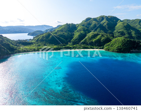 Ida Beach (Iriomote Island, Okinawa Prefecture) Ida Beach (Iriomote Island, Okinawa Prefecture) 138460741