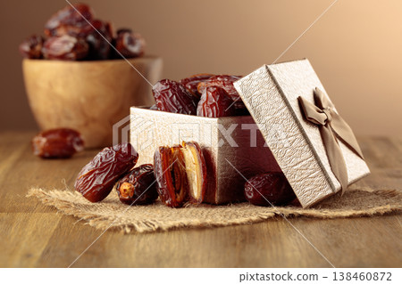Dates fruits in gift box. 138460872