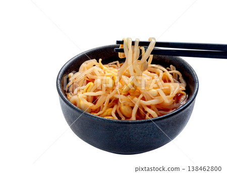 Bean sprout kimchi, lifted with chopsticks [white background, cutout] 138462800