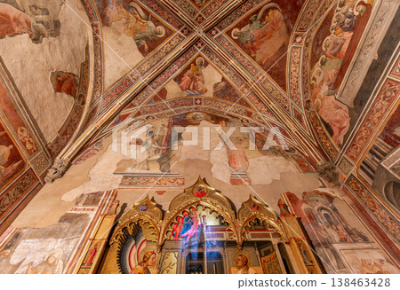 Santa Maria Trinita church, Florence, Italy Santa Maria Trinita church, Florence, Italy 138463428