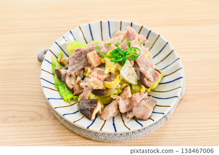 鹽曲炒豬肉蔬菜 138467006