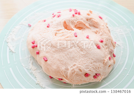 Bread dough kneaded with granular strawberry jam Bread dough kneaded with granular strawberry jam 138467016