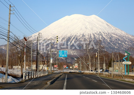 Early April, Hokkaido, Shiribeshi, Niseko, clear skies, spring seems to have arrived, Ezo Fuji, Mt. Yotei, Niseko, Kimobetsu, Kutchan, Kyogoku, 138468606