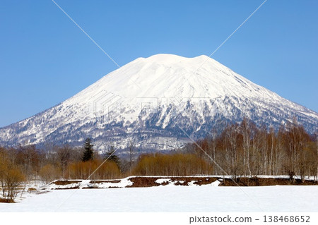 Early April, Hokkaido, Shiribeshi, Niseko, clear skies, spring seems to have arrived, Ezo Fuji, Mt. Yotei, Niseko, Kimobetsu, Kutchan, Kyogoku, 138468652