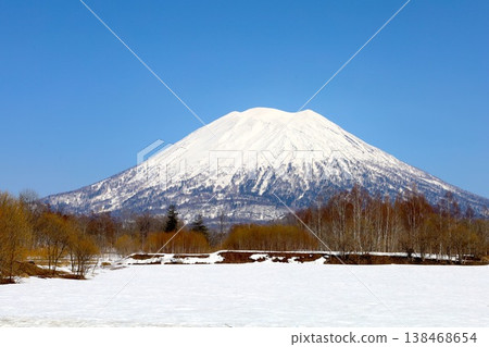 四月初，北海道，尻部，新雪谷，晴空萬裡，春天似乎已經到來，蝦夷富士，羊蹄山，新雪谷，喜茂別，俱知安，京極， 138468654