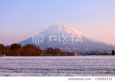 Early April, Hokkaido, Shiribeshi, Niseko, clear skies, spring seems to have arrived, Ezo Fuji, Mt. Yotei, Niseko, Kimobetsu, Kutchan, Kyogoku, 138469132