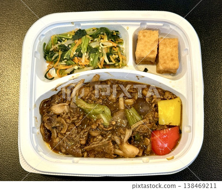 Frozen Bento Box: Sweet and Spicy Beef Stir-fry Frozen Bento Box: Sweet and Spicy Beef Stir-fry 138469211