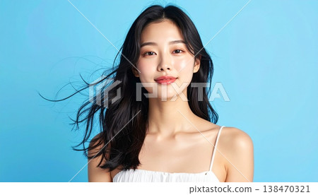 日本女性擁有水潤透亮肌膚的美麗形象。 日本女性擁有水潤透亮肌膚的美麗形象。 138470321