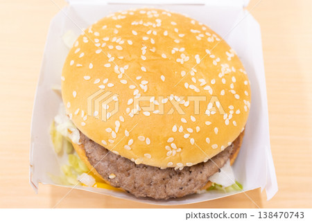 美味的漢堡包 美味的漢堡包 138470743