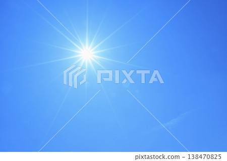 Blue sky and sun, direct sunlight, free space image (Fix photo) 138470825