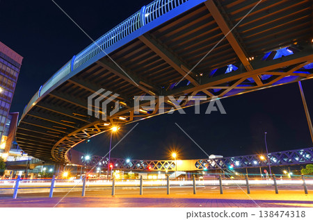 人行天橋 人行天橋 138474318