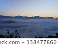早晨煥發和雲彩海 138477860