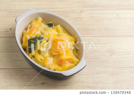 Macaroni gratin with pumpkin 138478348