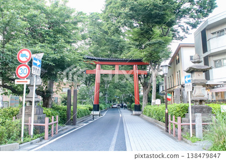 冰河神社參道(武藏國一宮冰河神社第一鳥居)/埼玉縣埼玉市大宮區吉木町4丁目 冰河神社參道(武藏國一宮冰河神社第一鳥居)/埼玉縣埼玉市大宮區吉木町4丁目 138479847
