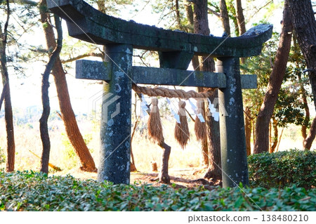 姬之松原和長崎縣五島列島小治島上獅子神社的寶劍 138480210