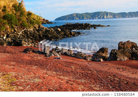 長崎縣五島列島小值賀島的赤濱海灘 長崎縣五島列島小值賀島的赤濱海灘 138480584