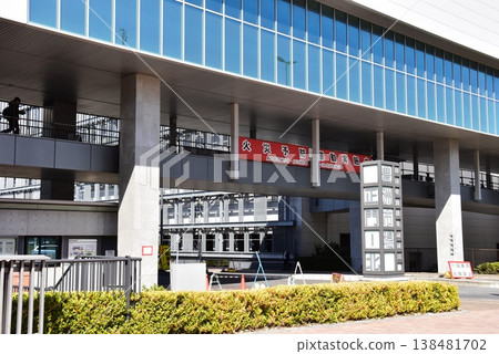 The main gate (north) of Toyosu Market and the surrounding townscape in Koto Ward, Tokyo. The main gate (north) of Toyosu Market and the surrounding townscape in Koto Ward, Tokyo. 138481702
