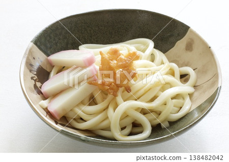 冷烏龍麵佐天婦羅碎屑與魚餅 138482042