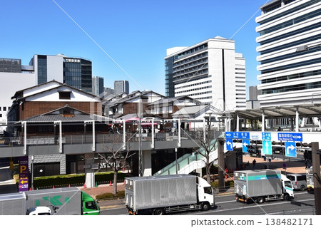 Toyosu Senkyakubanrai and surrounding streetscape, Koto Ward, Tokyo Toyosu Senkyakubanrai and surrounding streetscape, Koto Ward, Tokyo 138482171